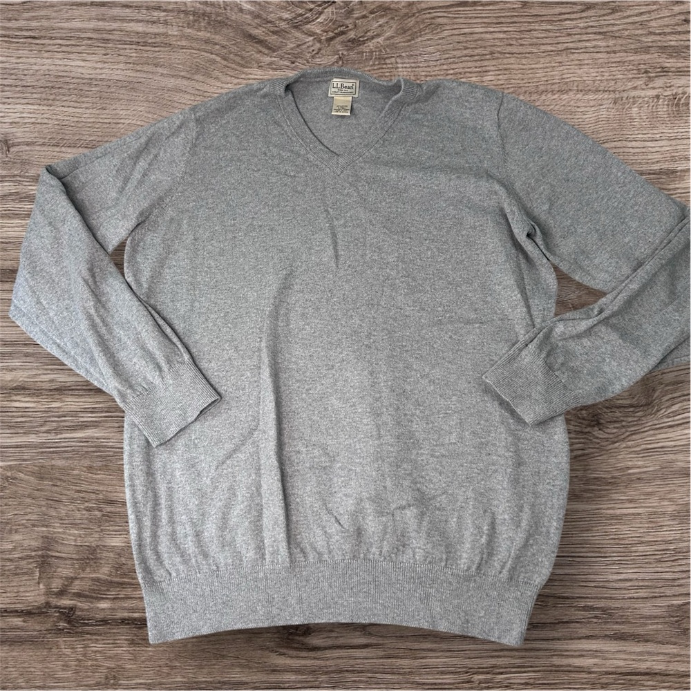 L.L. Bean Men's Heather Gray V-Neck Sweater